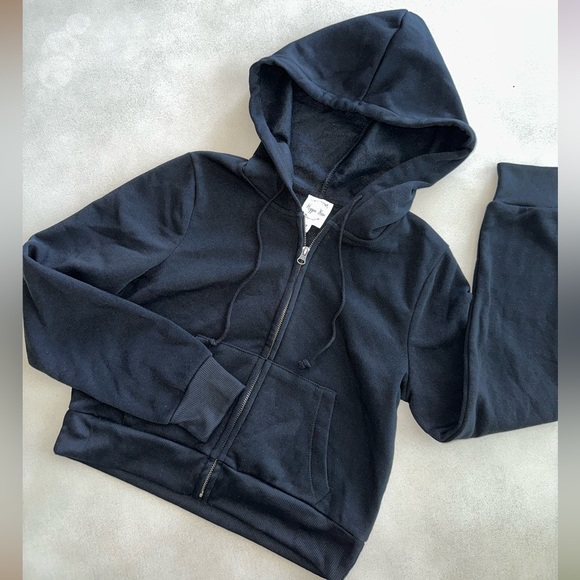 HIPPIE ROSE Juniors' Zip-Up Hoodie in Black - Picture 1 of 2